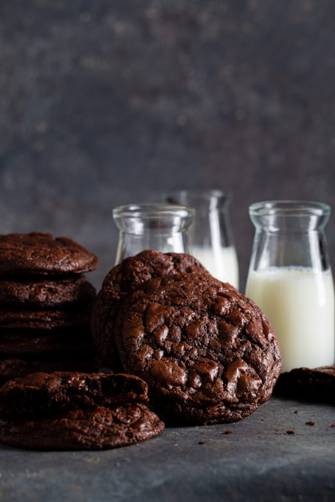 Dark Chocolate Cookies with Espresso - With cocoa powder, melted chocolate, chocolate chunks & espresso powder, these triple chocolate cookies are insanely good.